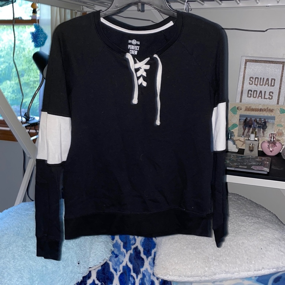 Black and White long sleeve tee